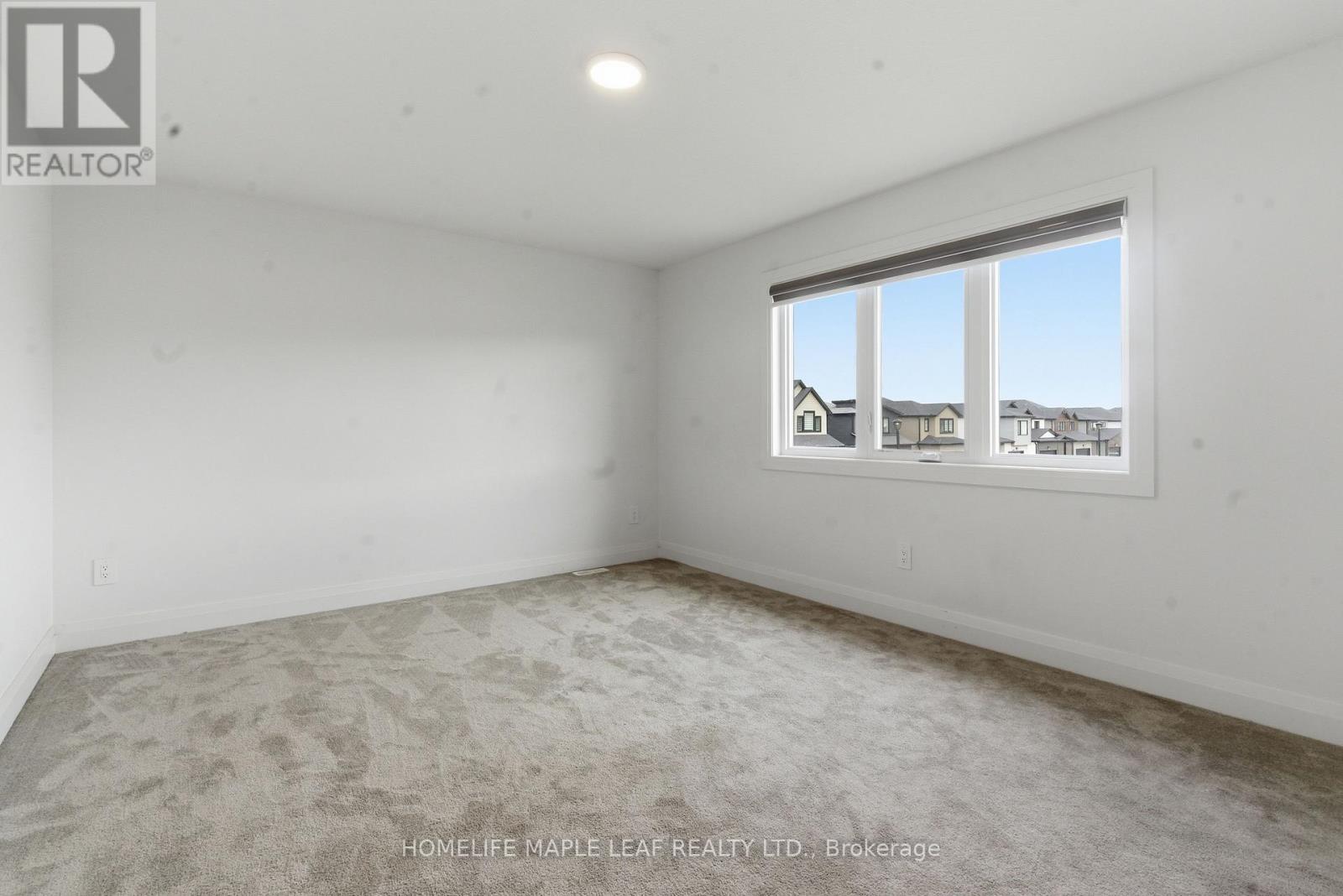 1566 Wright Crescent Property Photo 23