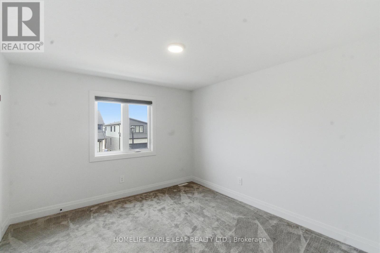 1566 Wright Crescent Property Photo 32