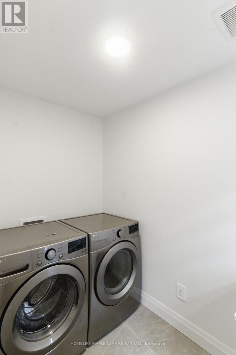 1566 Wright Crescent Property Photo 44
