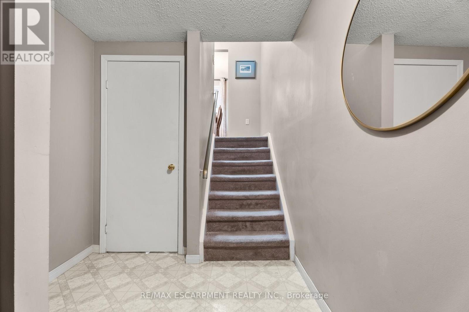 N1 - 444 Stone Church Road W Property Photo 7