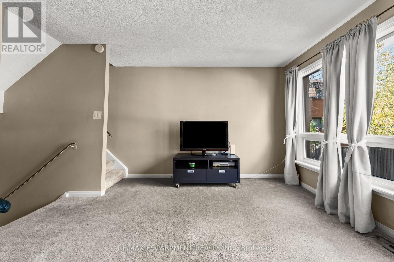 N1 - 444 Stone Church Road W Property Photo 15