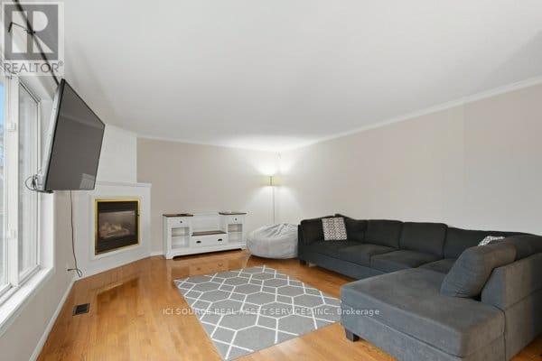 35 Loraine Avenue Property Photo 6