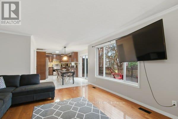 35 Loraine Avenue Property Photo 8