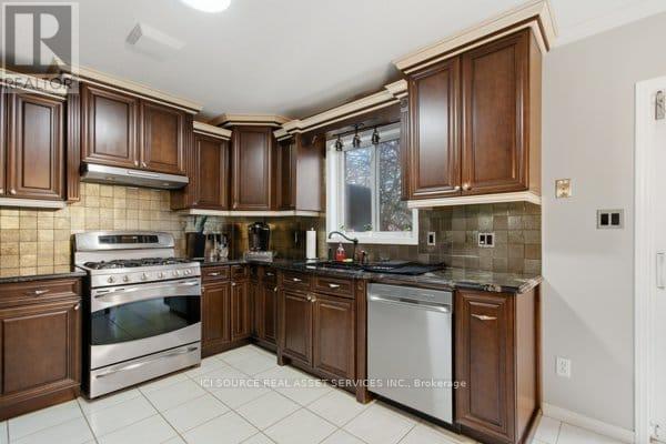 35 Loraine Avenue Property Photo 11