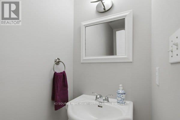 35 Loraine Avenue Property Photo 15