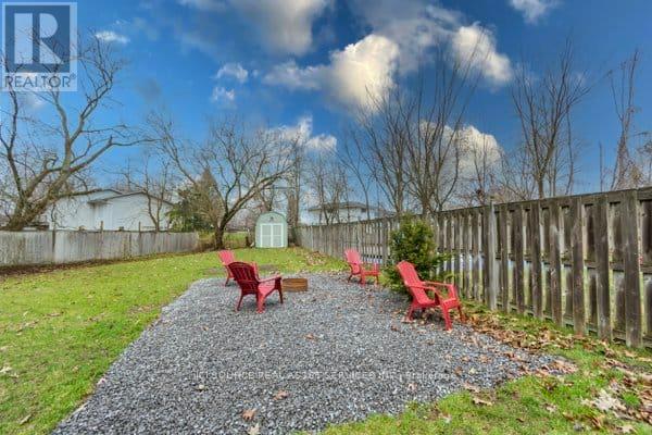 35 Loraine Avenue Property Photo 29