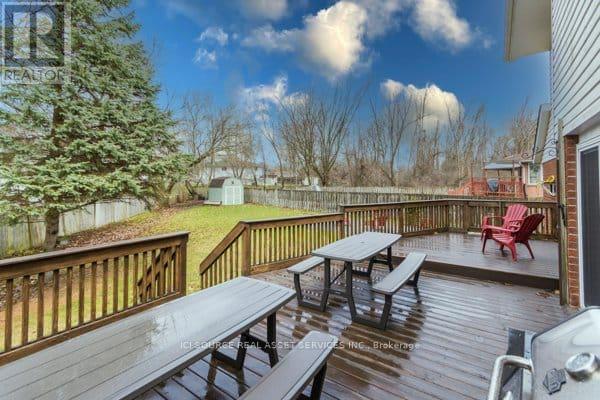 35 Loraine Avenue Property Photo 33