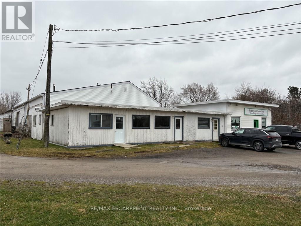 1A - 270 STATION STREET Property Photo 1