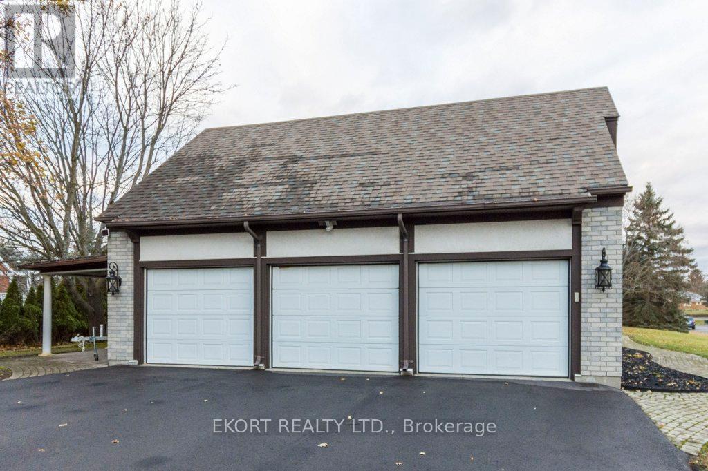 24 Kaiser Court Property Photo 38