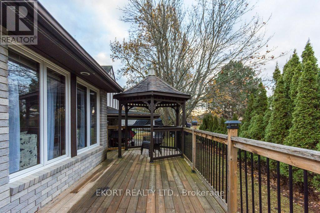 24 Kaiser Court Property Photo 42
