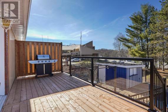 99 Maple Street Property Photo 8