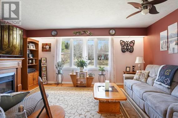 99 Maple Street Property Photo 18