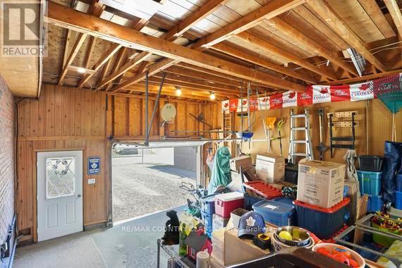 99 Maple Street Property Photo 36