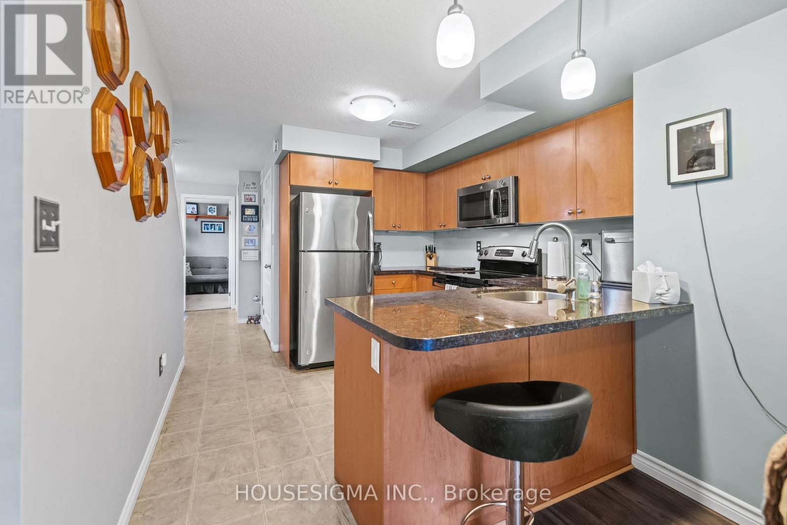 124 - 35 Mountford Drive Property Photo 11
