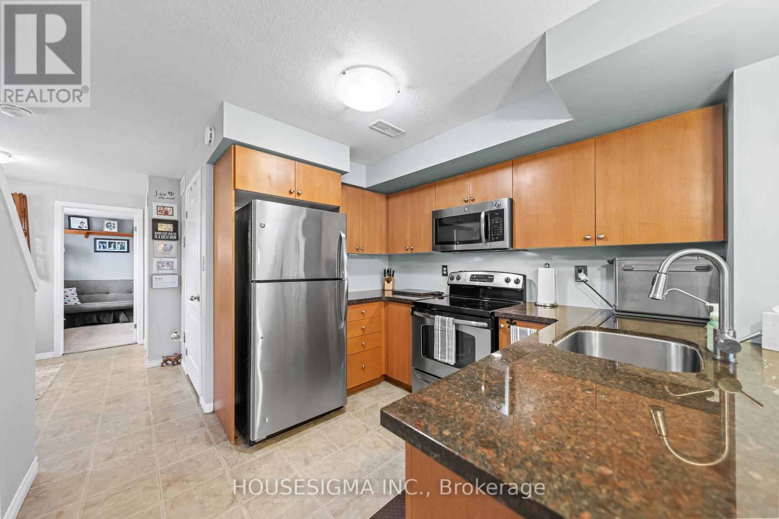 124 - 35 Mountford Drive Property Photo 12