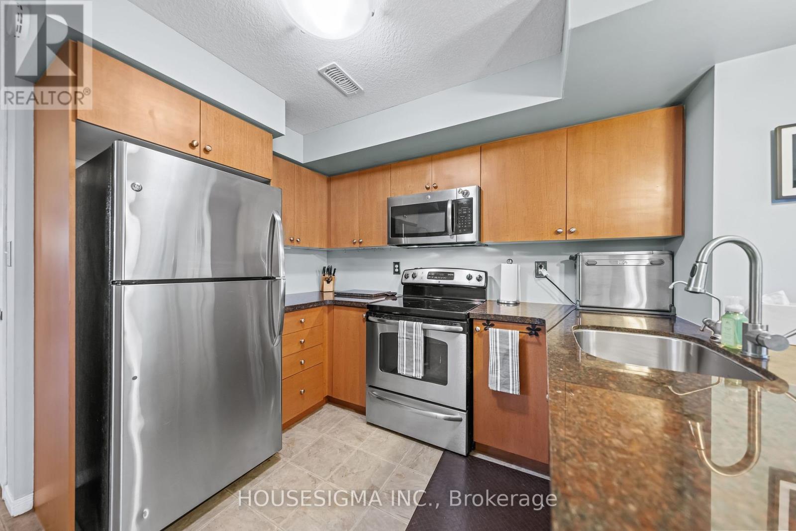 124 - 35 Mountford Drive Property Photo 13