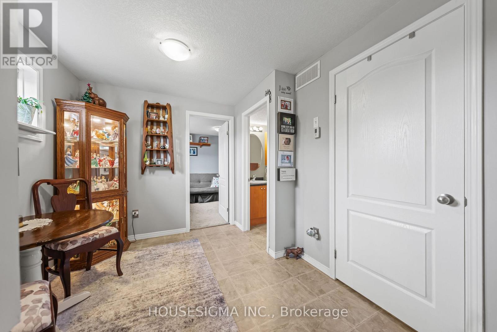 124 - 35 Mountford Drive Property Photo 19