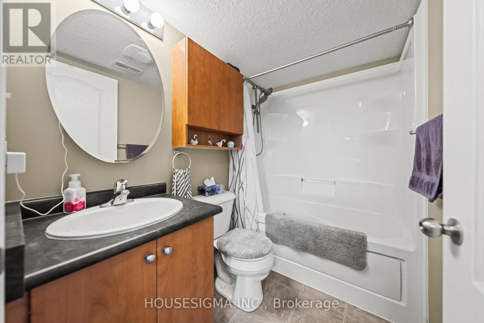 124 - 35 Mountford Drive Property Photo 29