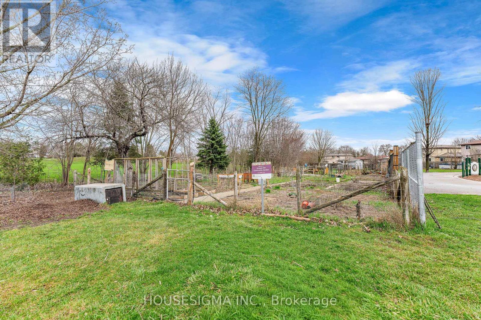 124 - 35 Mountford Drive Property Photo 40