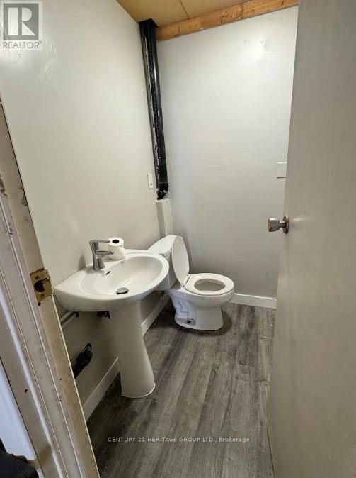 2 - 321 Robert Street Property Photo 4