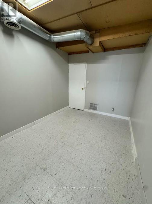 2 - 321 Robert Street Property Photo 7