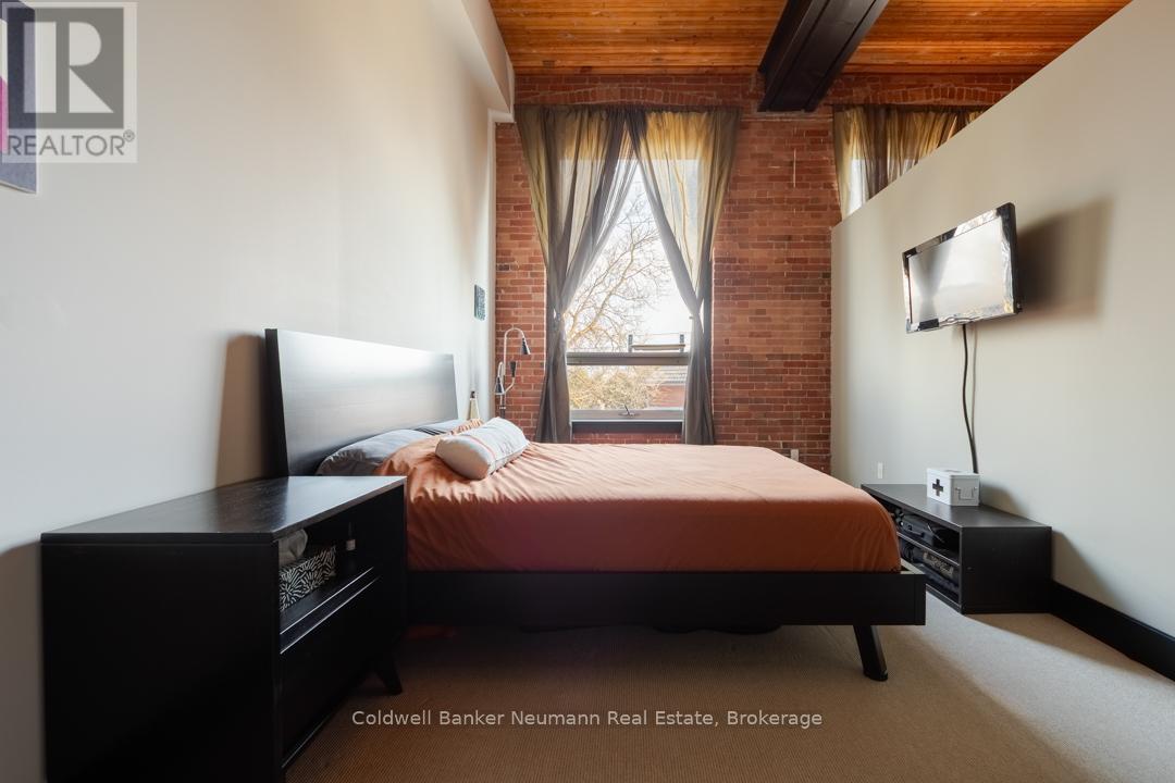 221 - 26 Ontario Street Property Photo 9