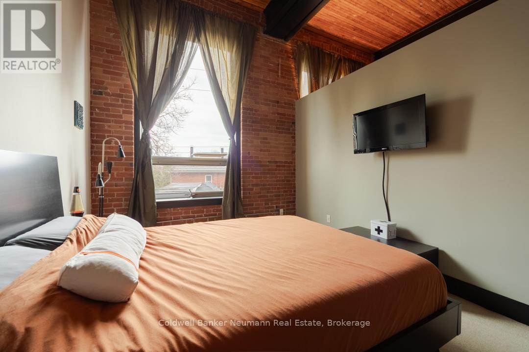 221 - 26 Ontario Street Property Photo 10