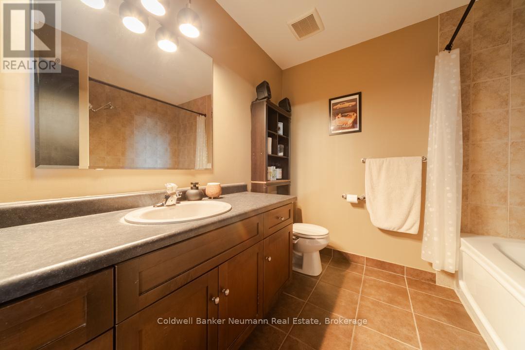221 - 26 Ontario Street Property Photo 11