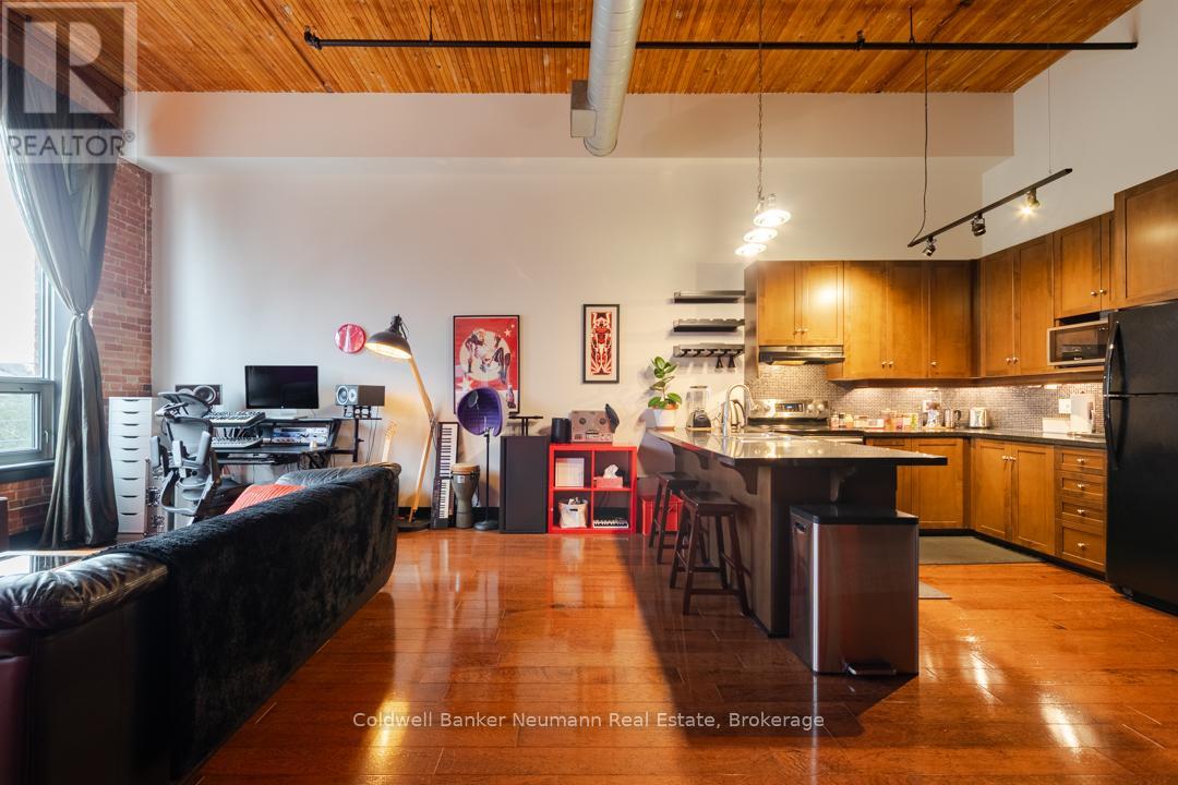 221 - 26 Ontario Street Property Photo 16