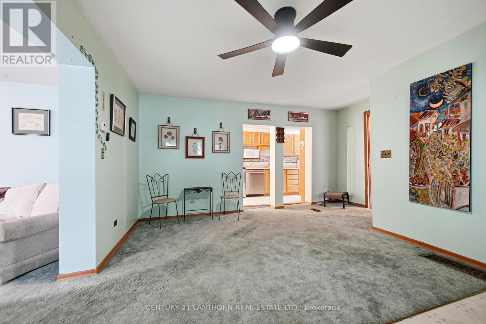 193 St. Lawrence Street E Property Photo 8