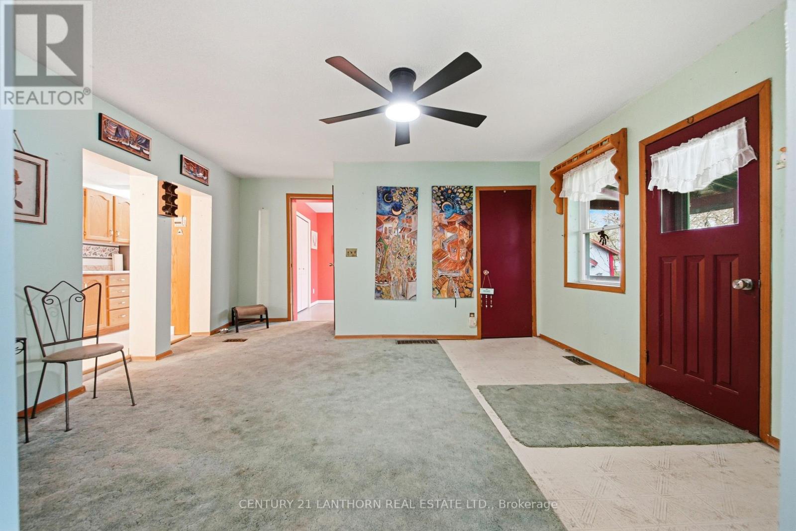 193 St. Lawrence Street E Property Photo 9