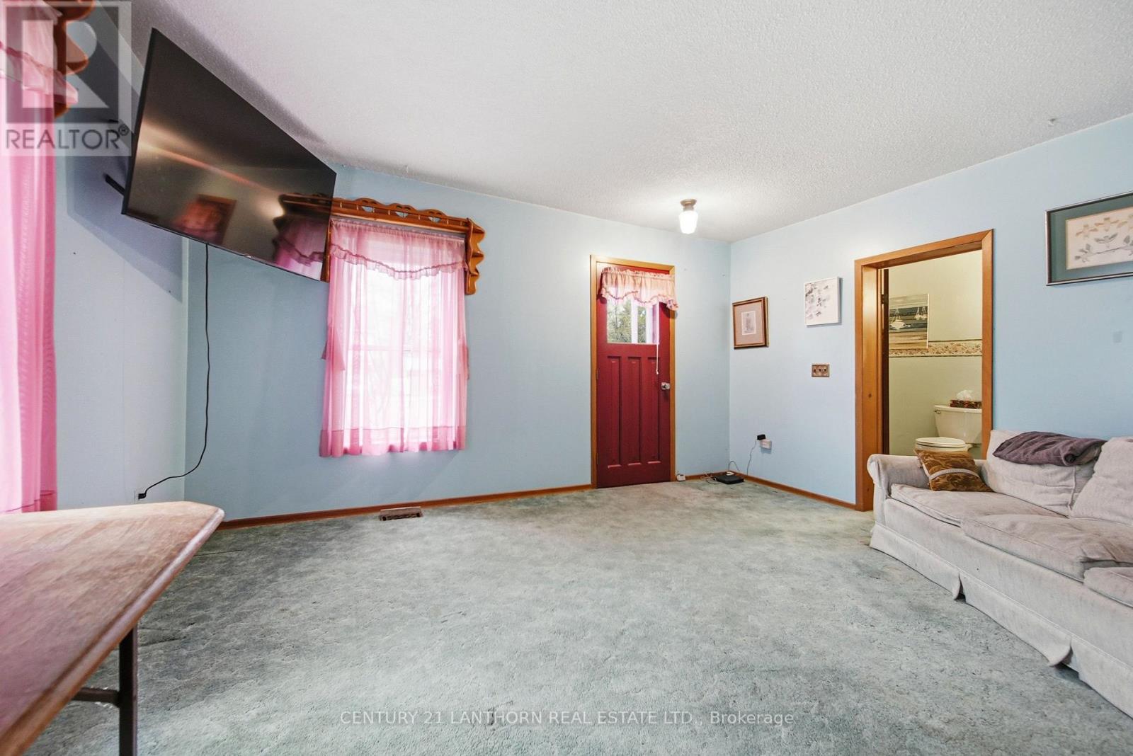 193 St. Lawrence Street E Property Photo 10