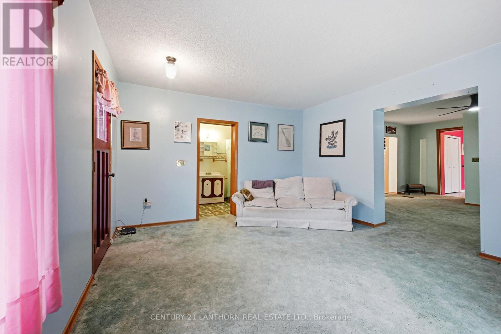193 St. Lawrence Street E Property Photo 11