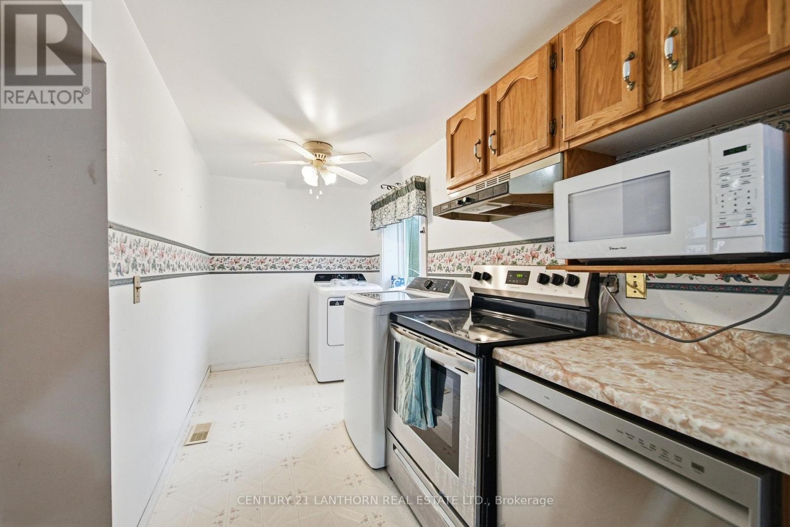 193 St. Lawrence Street E Property Photo 16