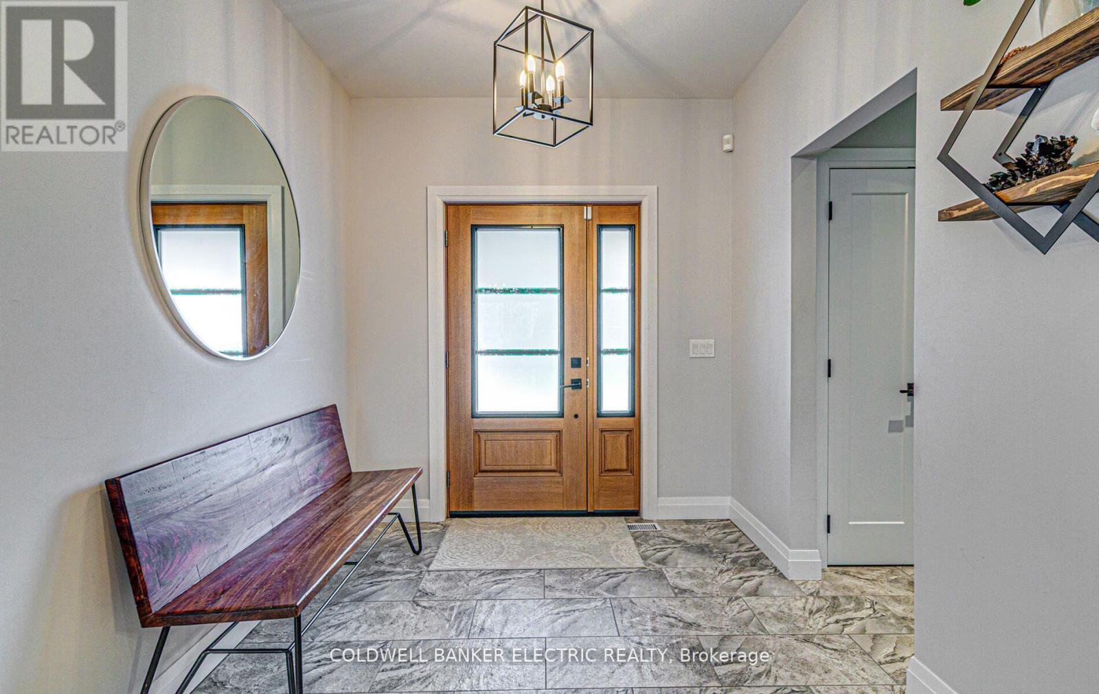 17 Ida Ho Lane Property Photo 6