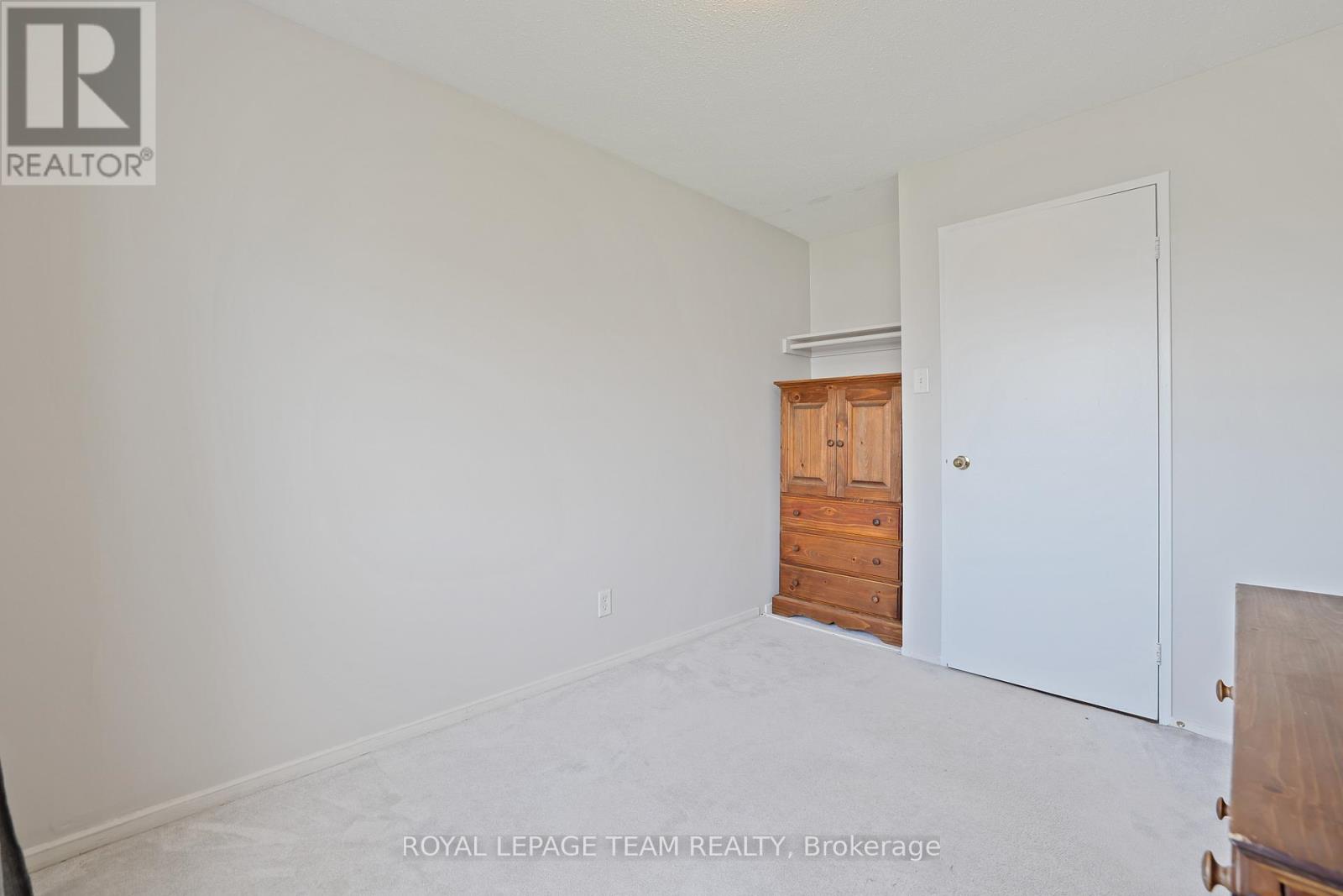 2942 Fairlea Crescent Property Photo 23