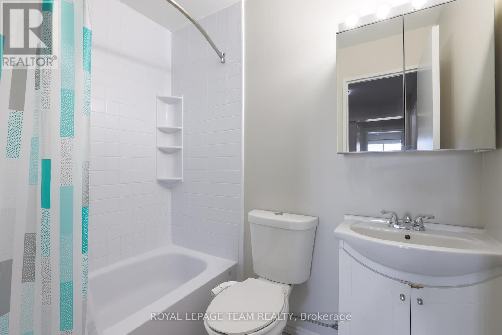 2942 Fairlea Crescent Property Photo 25