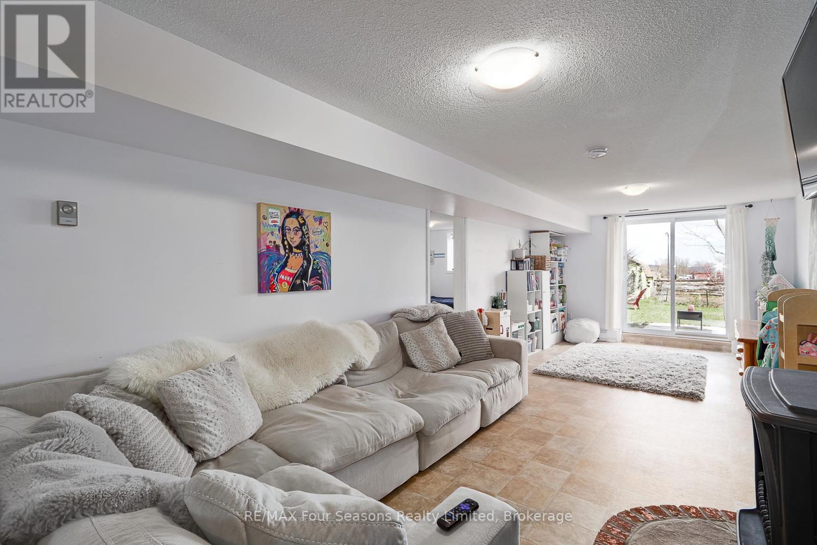 13 Clugston Drive Property Photo 27