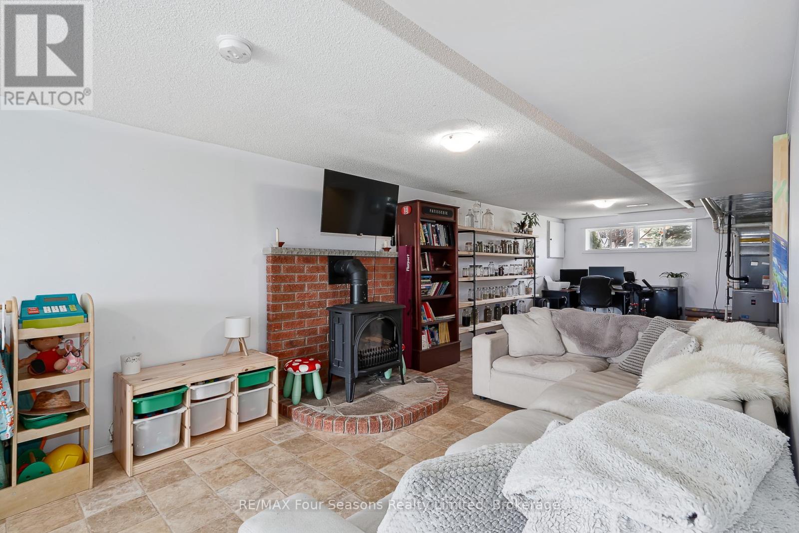 13 Clugston Drive Property Photo 30