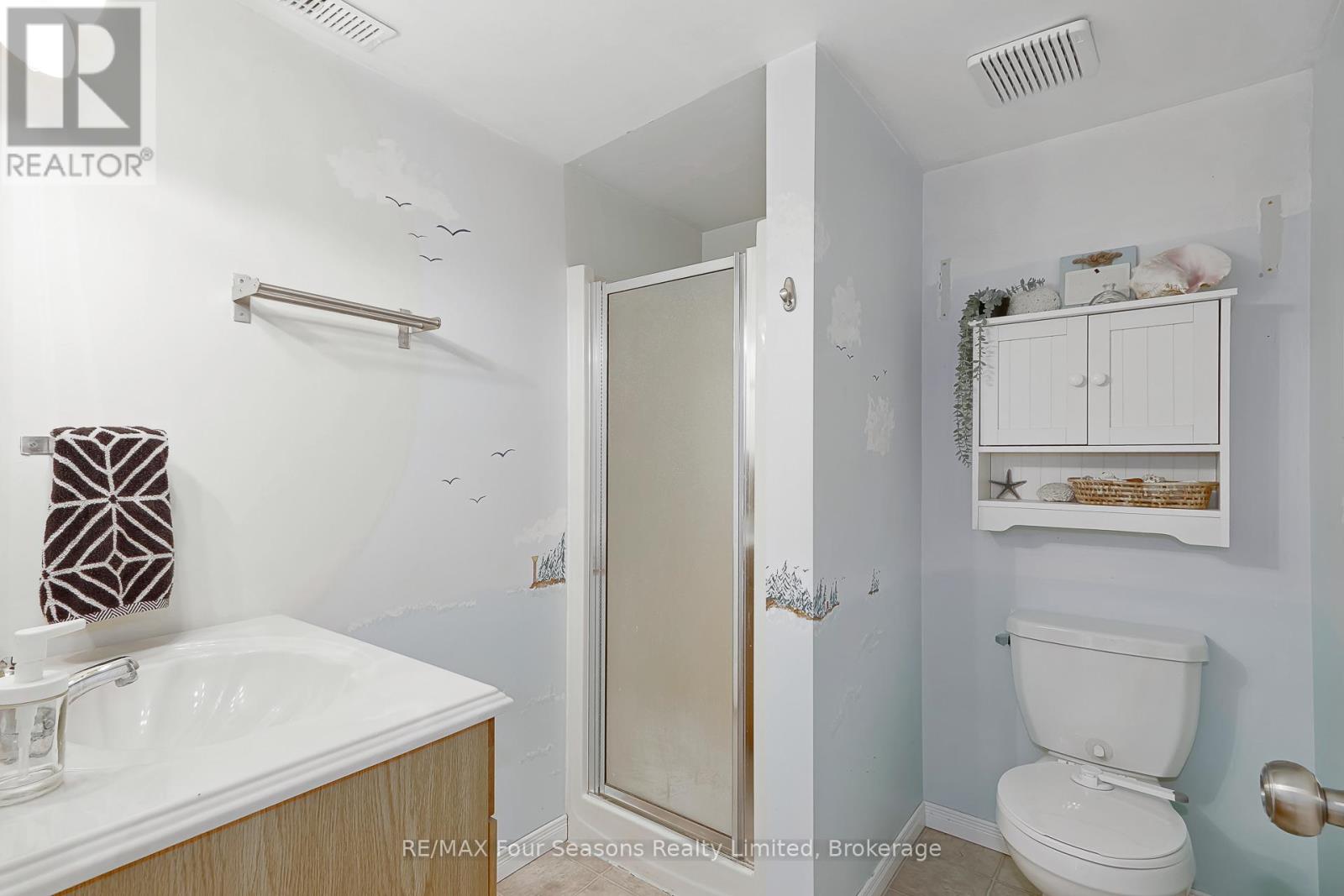 13 Clugston Drive Property Photo 33