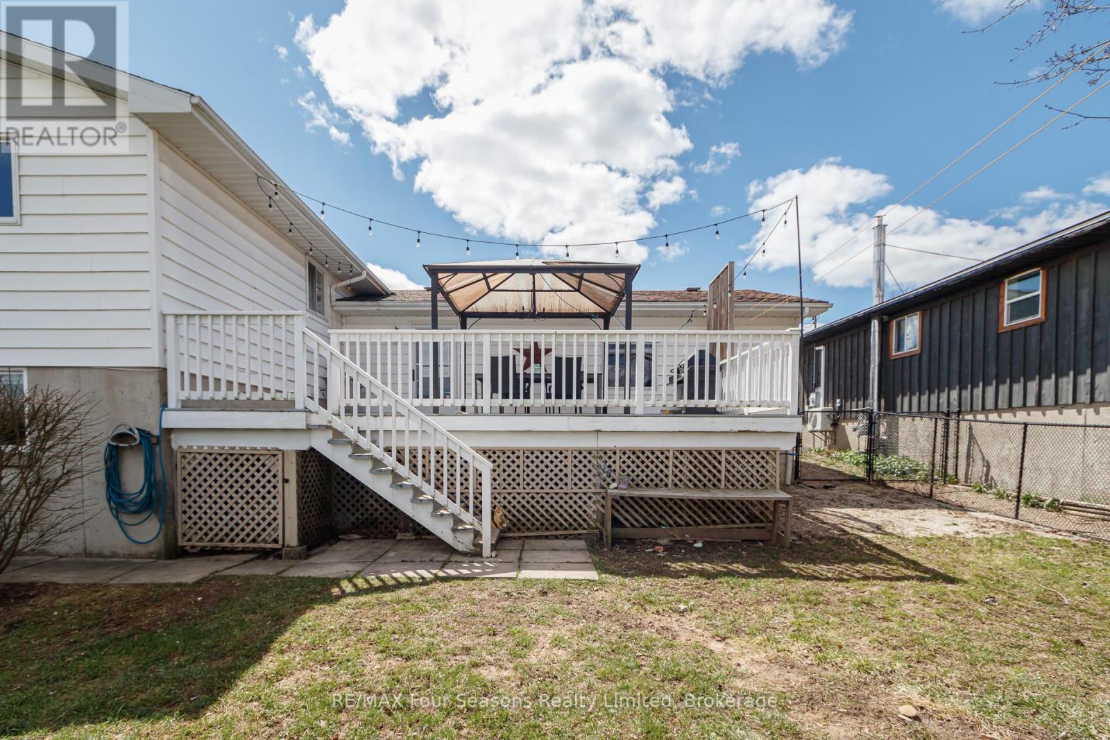 13 Clugston Drive Property Photo 44