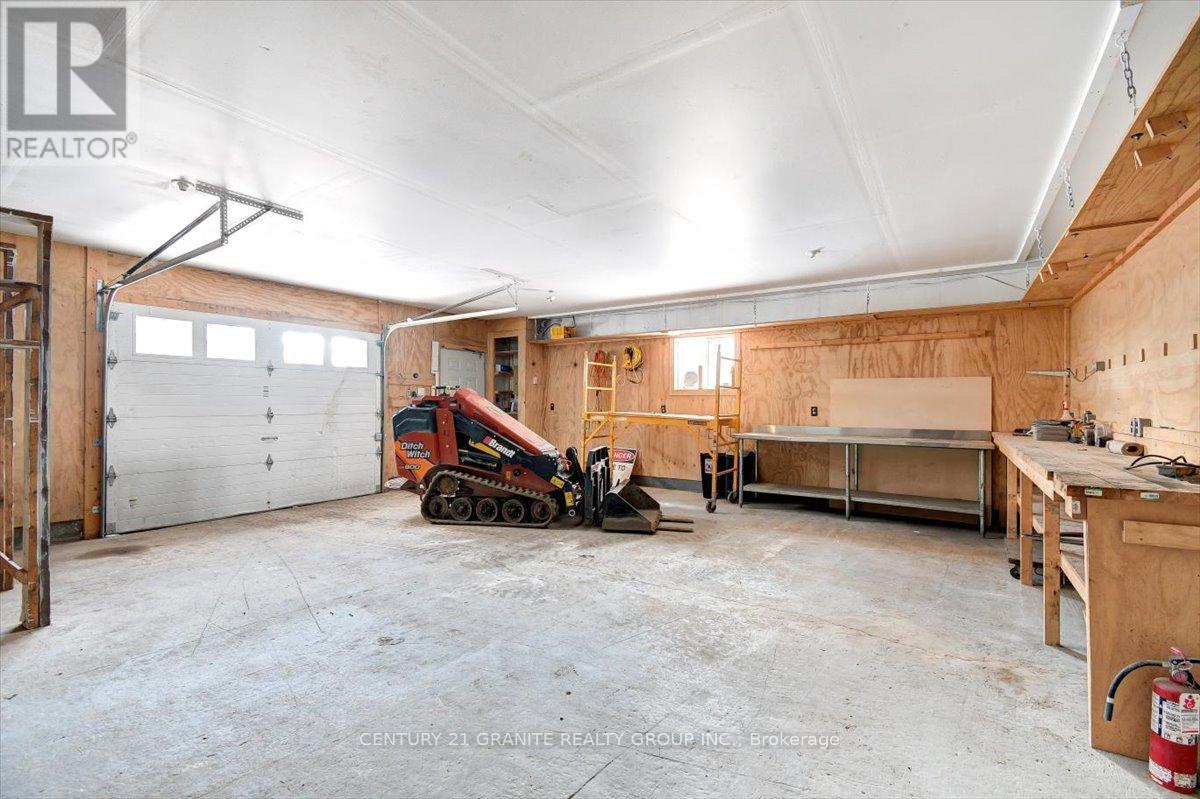 1725 Loop Road Property Photo 5