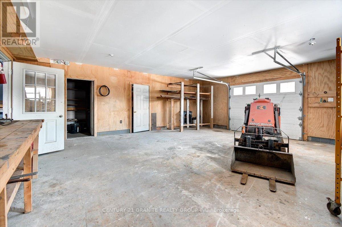 1725 Loop Road Property Photo 6