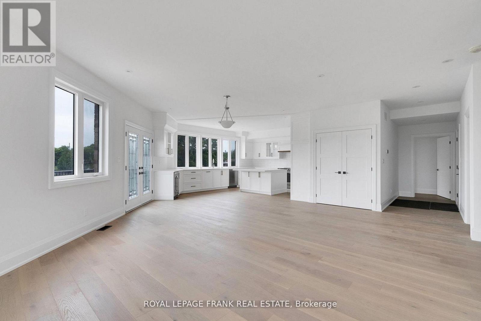 42 Pond Street Property Photo 9