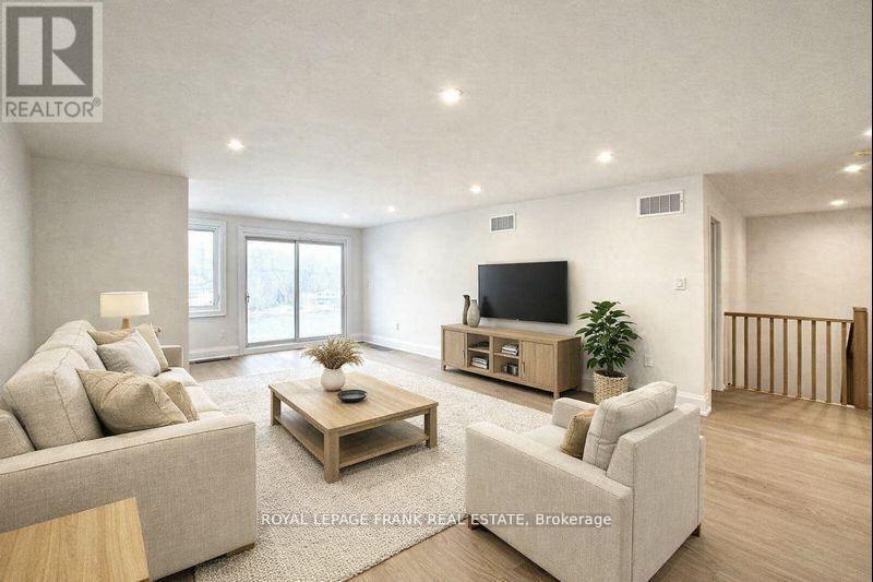 34 Pond Street Property Photo 12