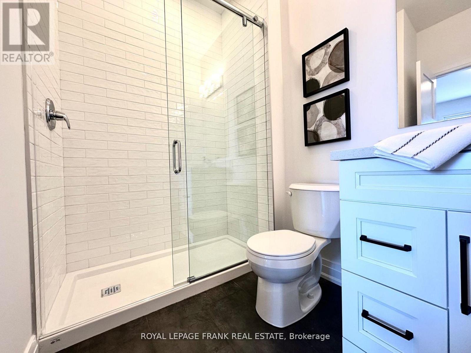 12 Pond Street Property Photo 14