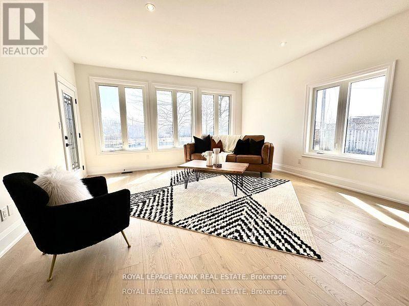 6 Pond Street Property Photo 9
