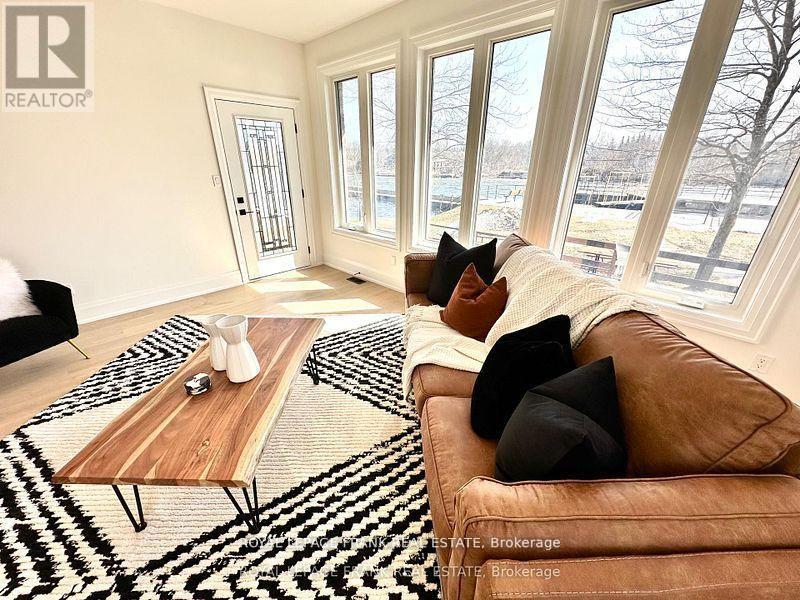 6 Pond Street Property Photo 10