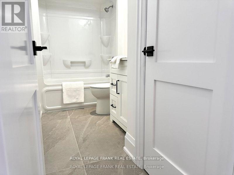 6 Pond Street Property Photo 13