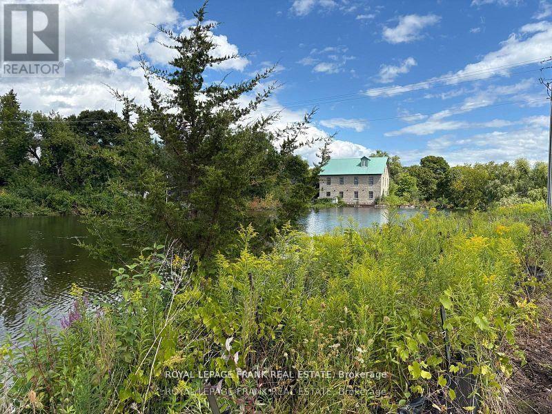 3 Pond Street Property Photo 3